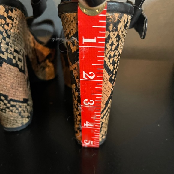 Black Leather & Snakeskin Sandals by LEVITY! CHIC! - Picture 10 of 12